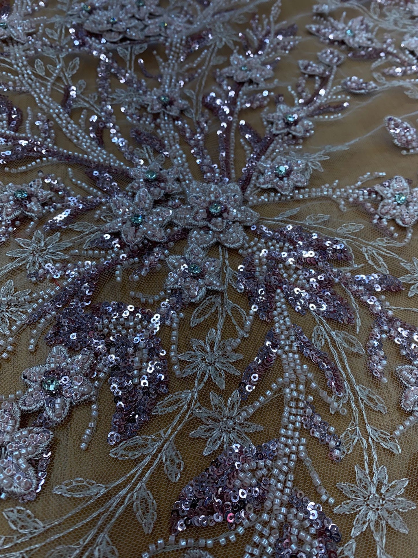 Broderie accesorizata cu paiete si margele , Roz Pudra - MODEL BIA