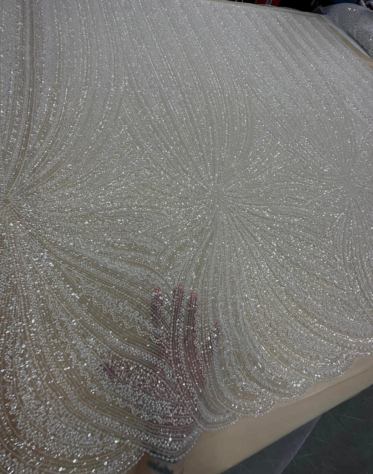 Broderie FULL accesorizata cu paiete si margele / MODEL LUXURY