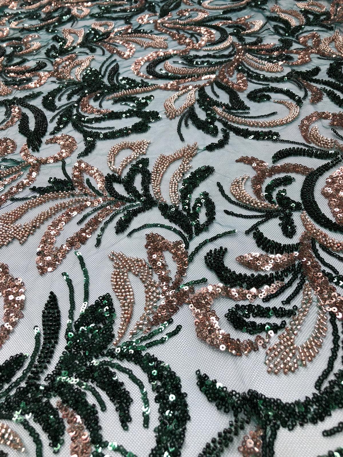 Broderie accesorizata cu paiete si margele / MODEL AMELIA - VARIANTA 3