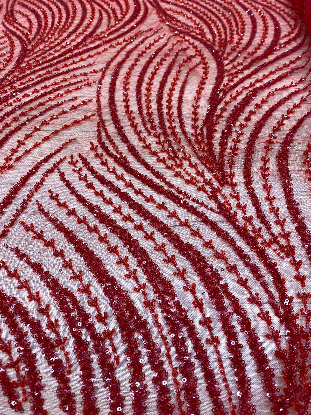 Broderie accesorizata cu paiete si margele, Rosu - MODEL ARRY