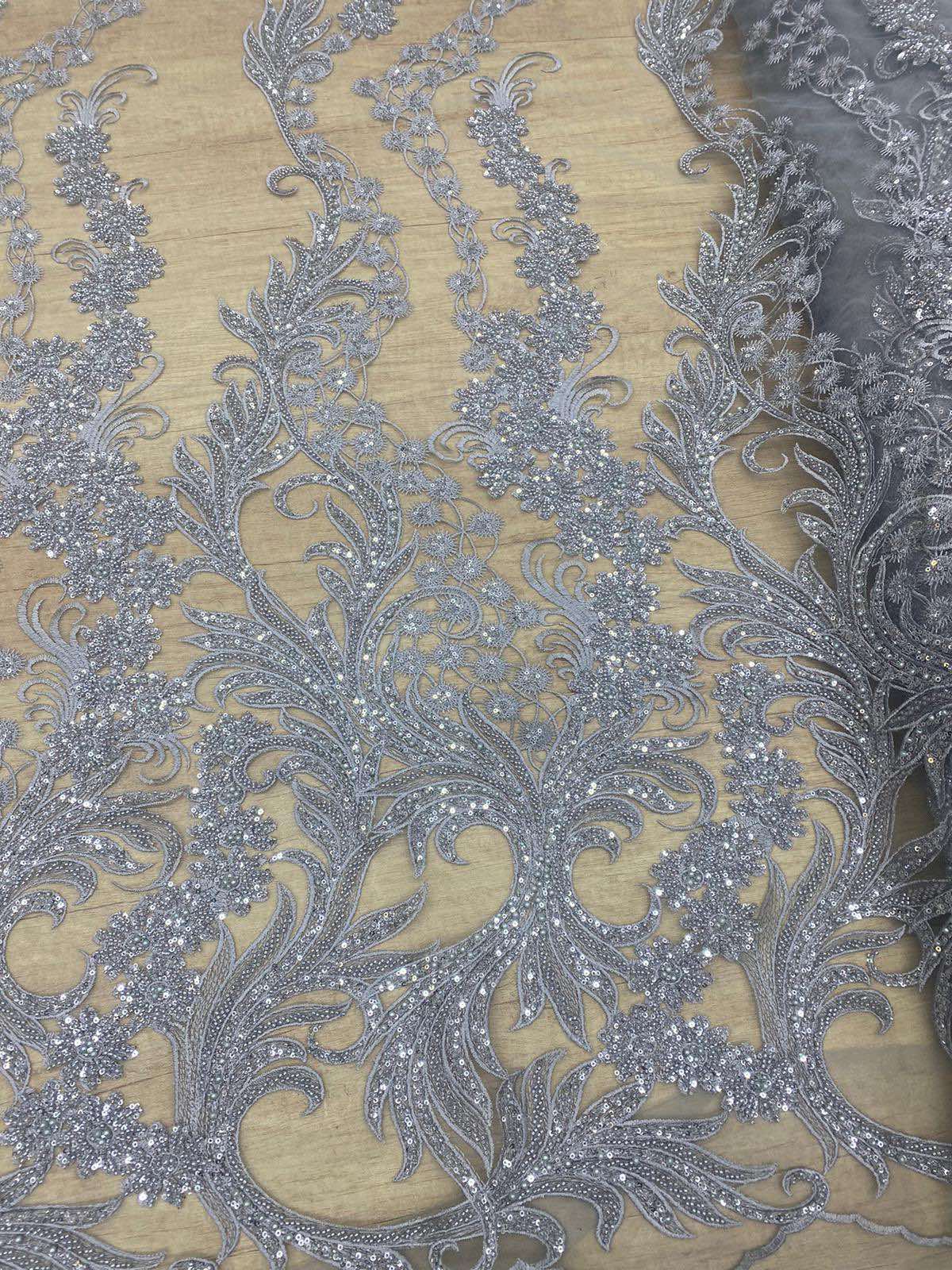 Broderie accesorizata cu paiete si margele , Argintiu- MODEL GREY