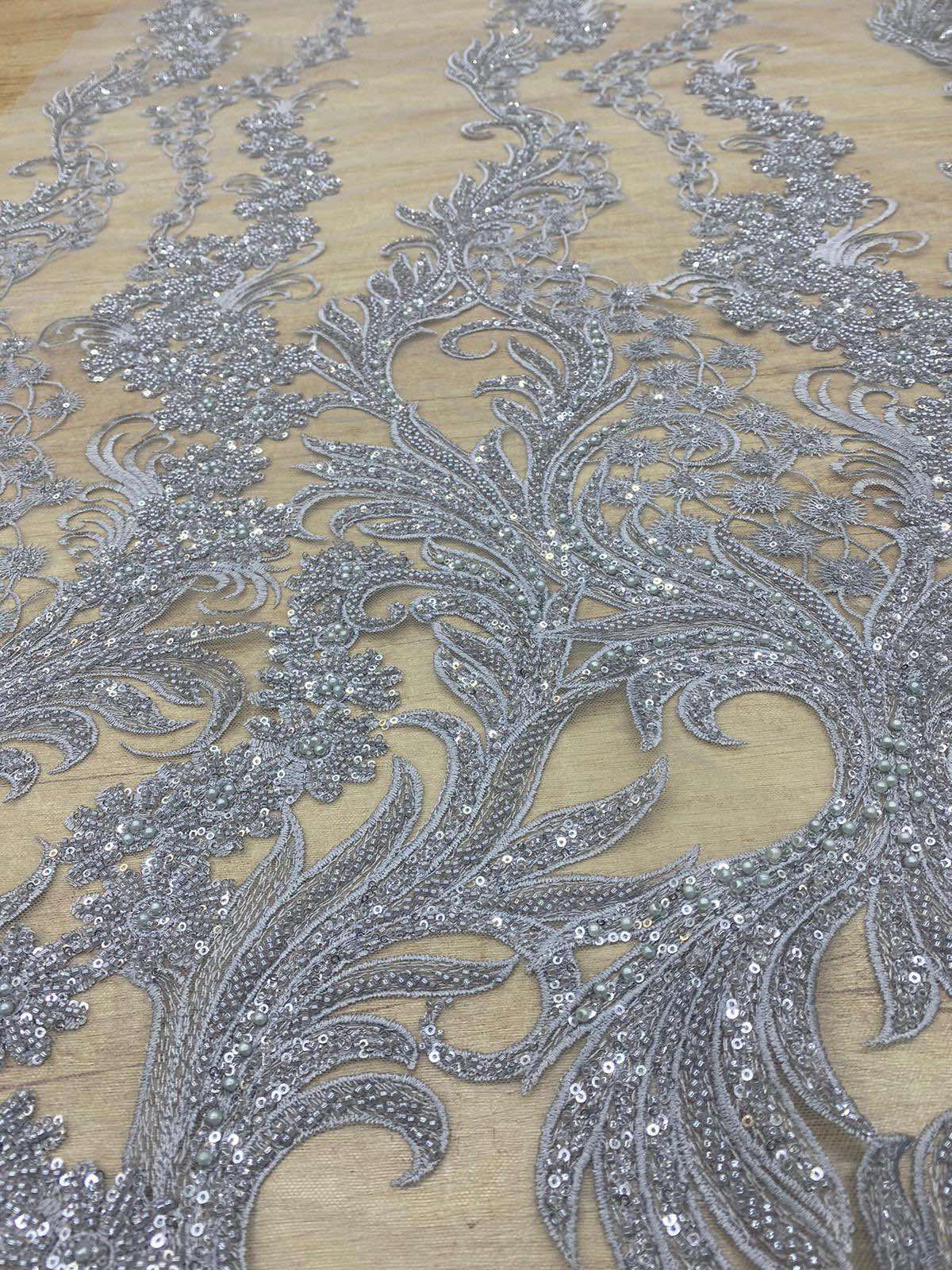 Broderie accesorizata cu paiete si margele , Argintiu- MODEL GREY