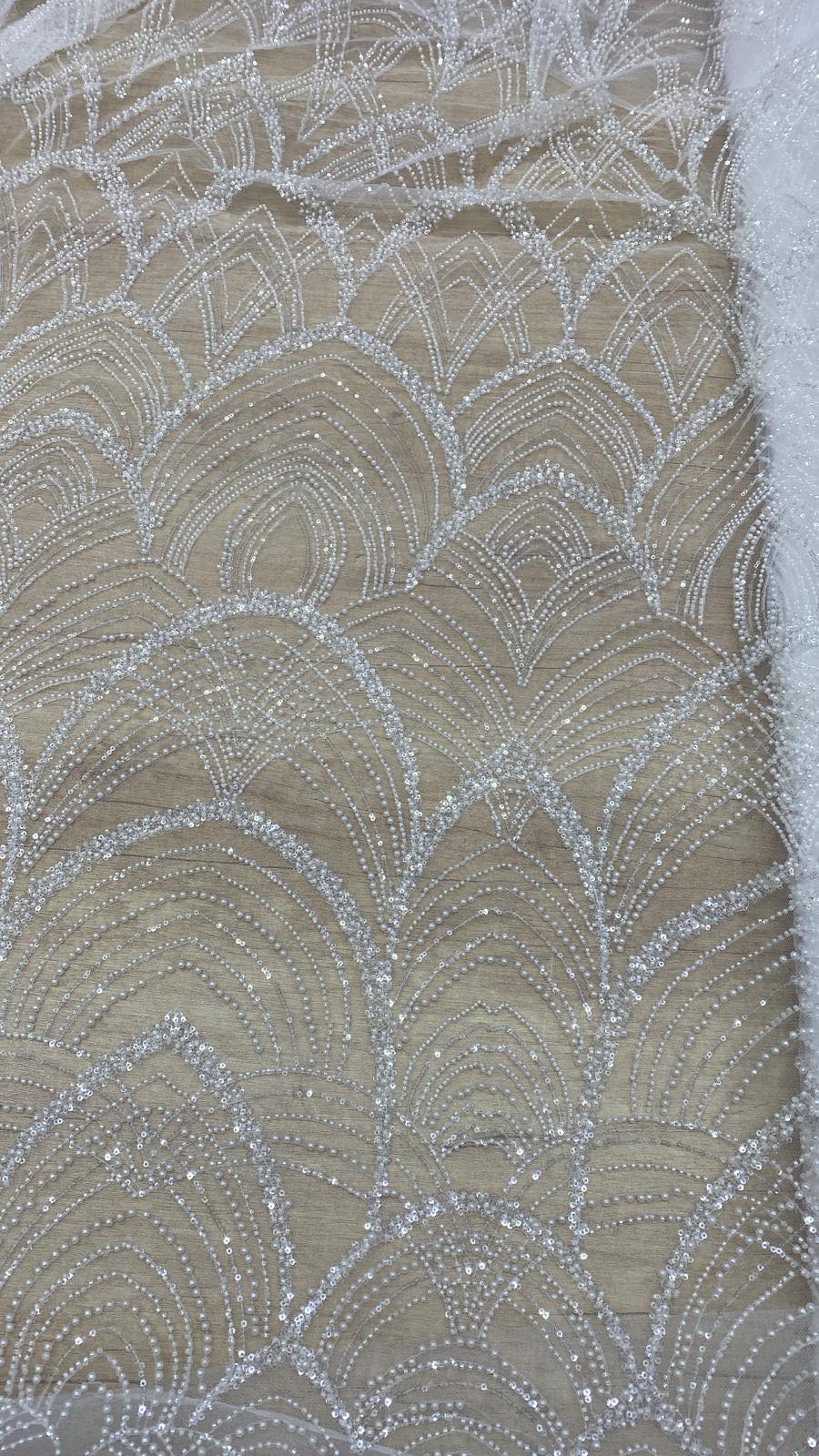 Broderie accesorizata cu paiete si margele , Alb - MODEL DELIA