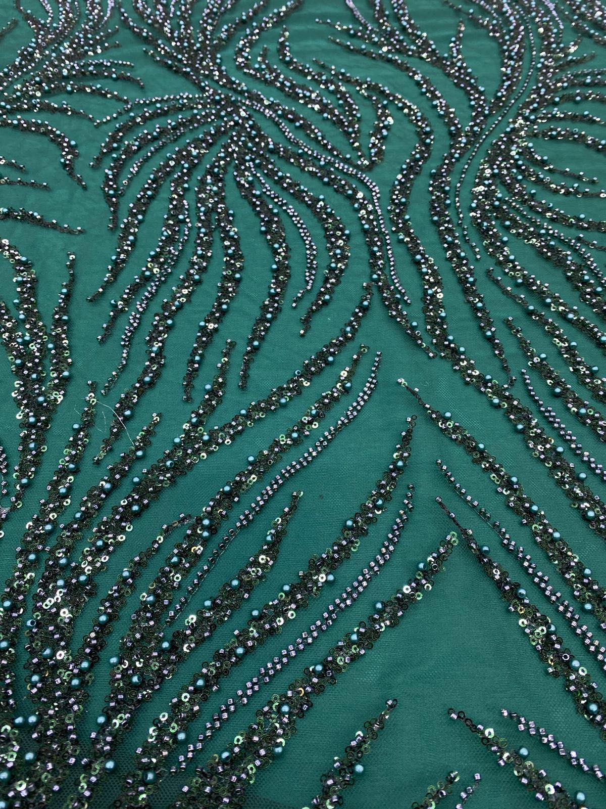 Broderie accesorizata cu paiete si margele, Verde - MODEL LARISA