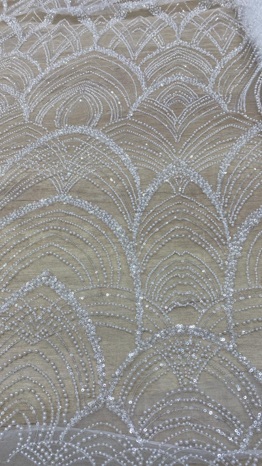 Broderie accesorizata cu paiete si margele , Alb - MODEL DELIA