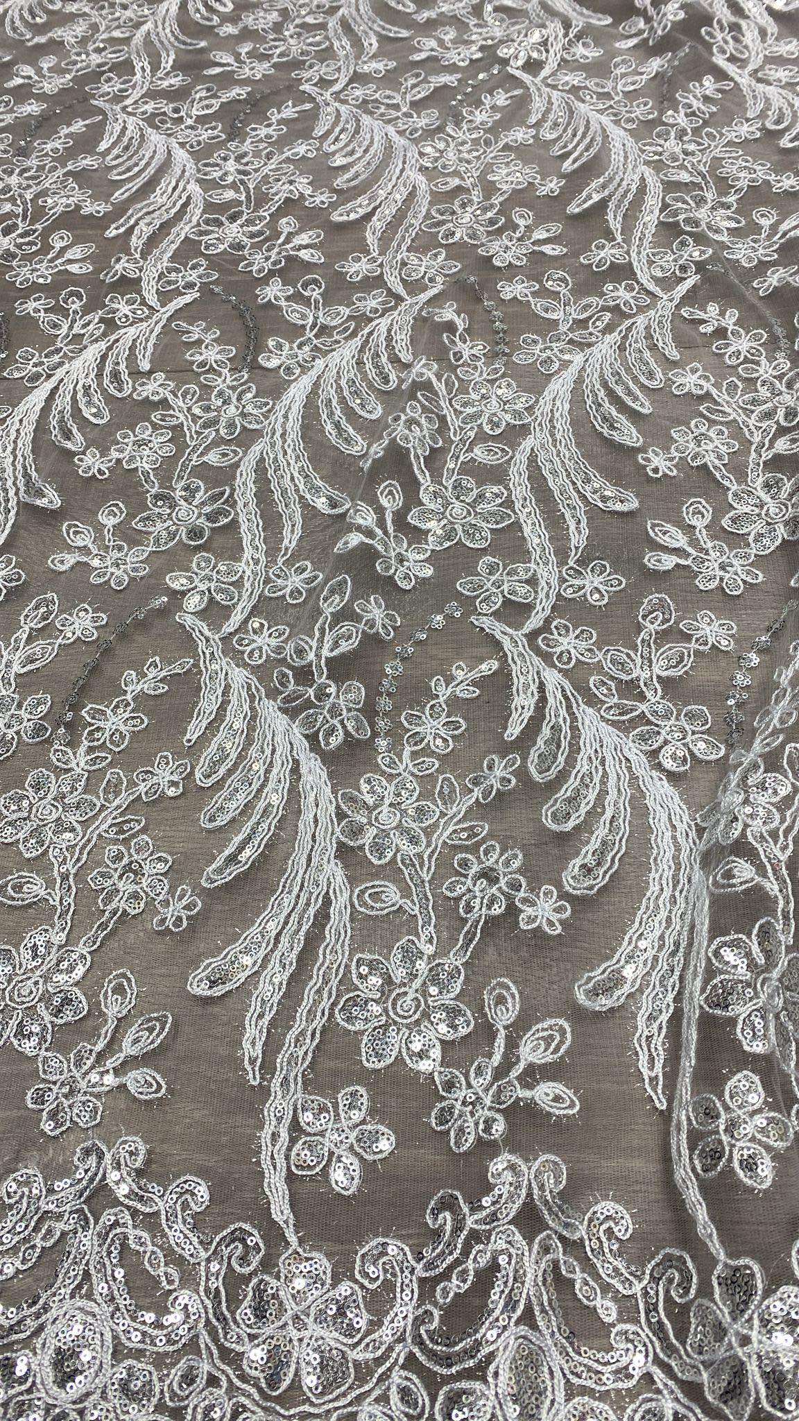 Broderie accesorizata cu paiete, alba - MODEL MARA