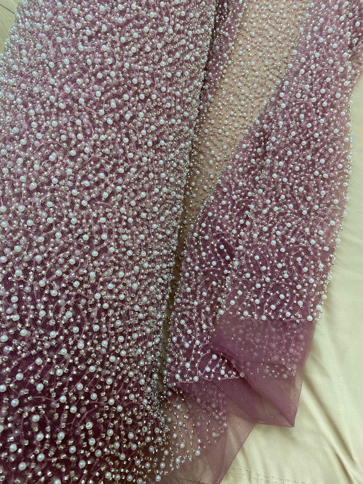 Tulle accesorizat cu perle si margele tubulare , Roz Pudra - MODEL HACER