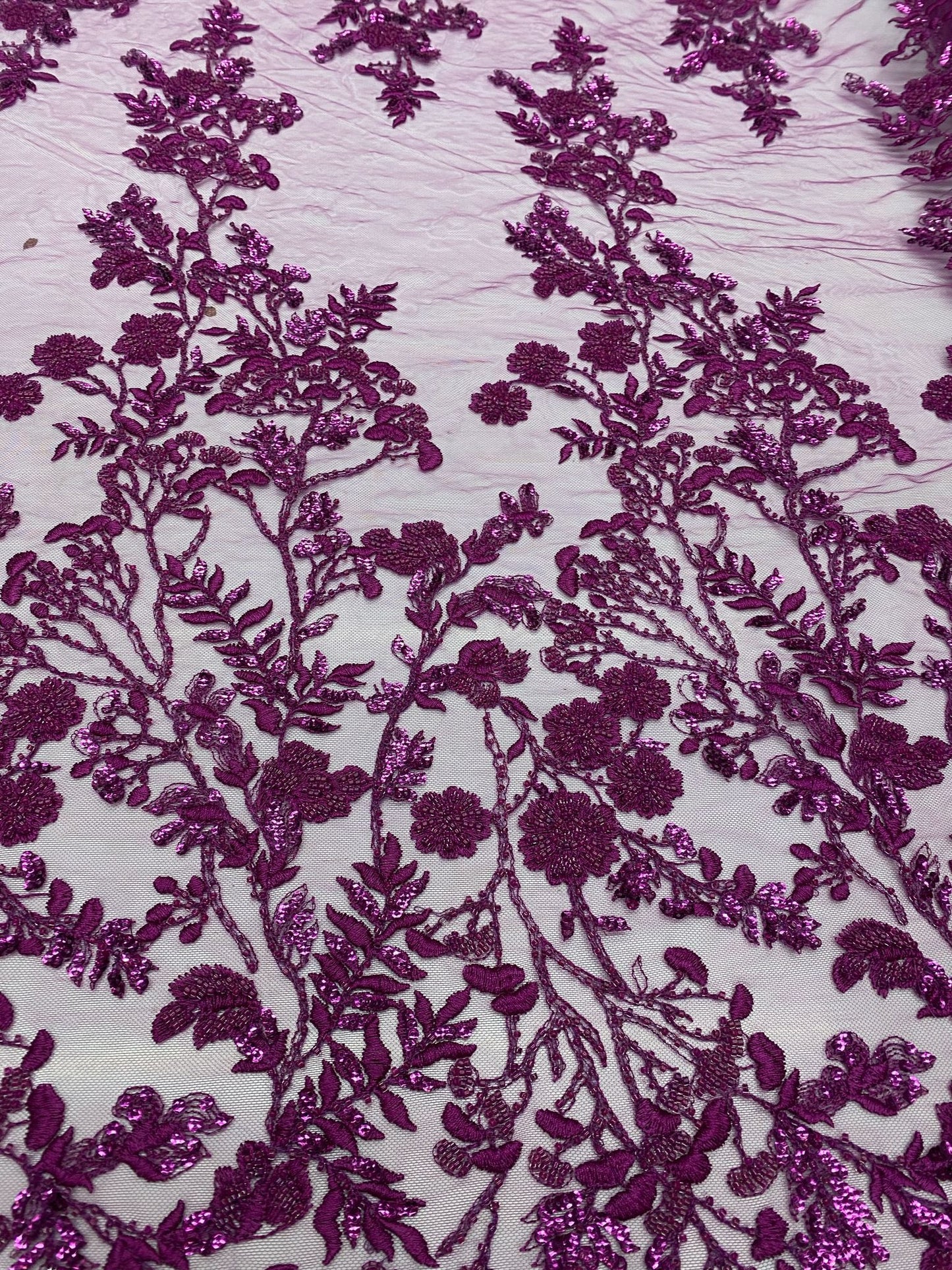 Broderie accesorizata cu paiete si margele, Magenta - MODEL MIRAY