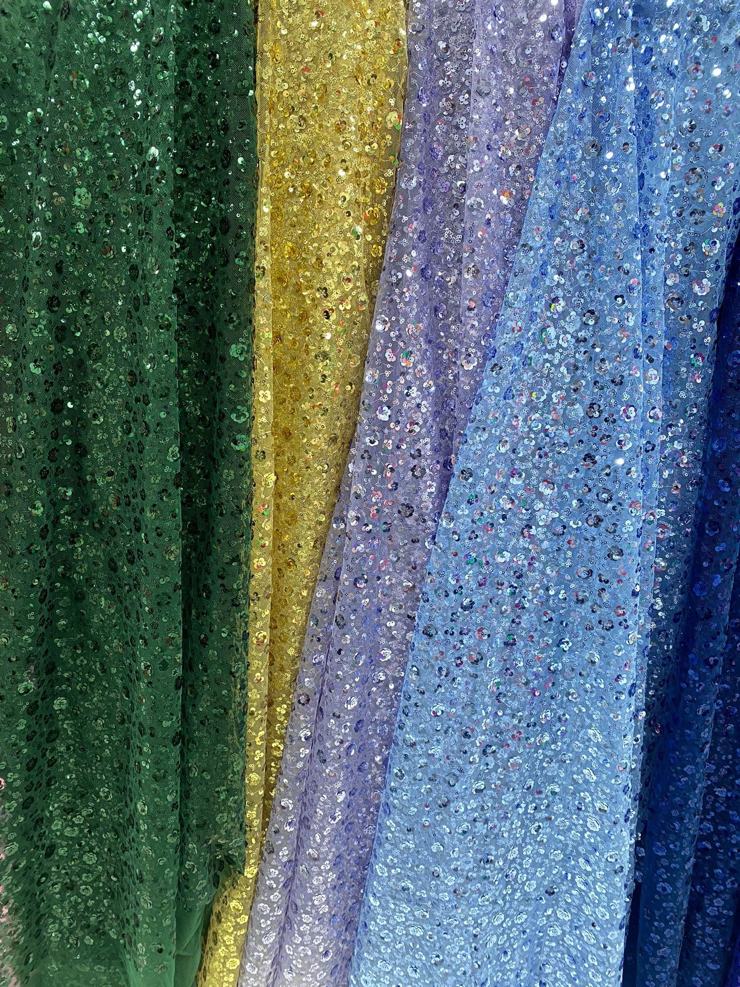 Tulle accesorizat cu floricele din paiete , Verde