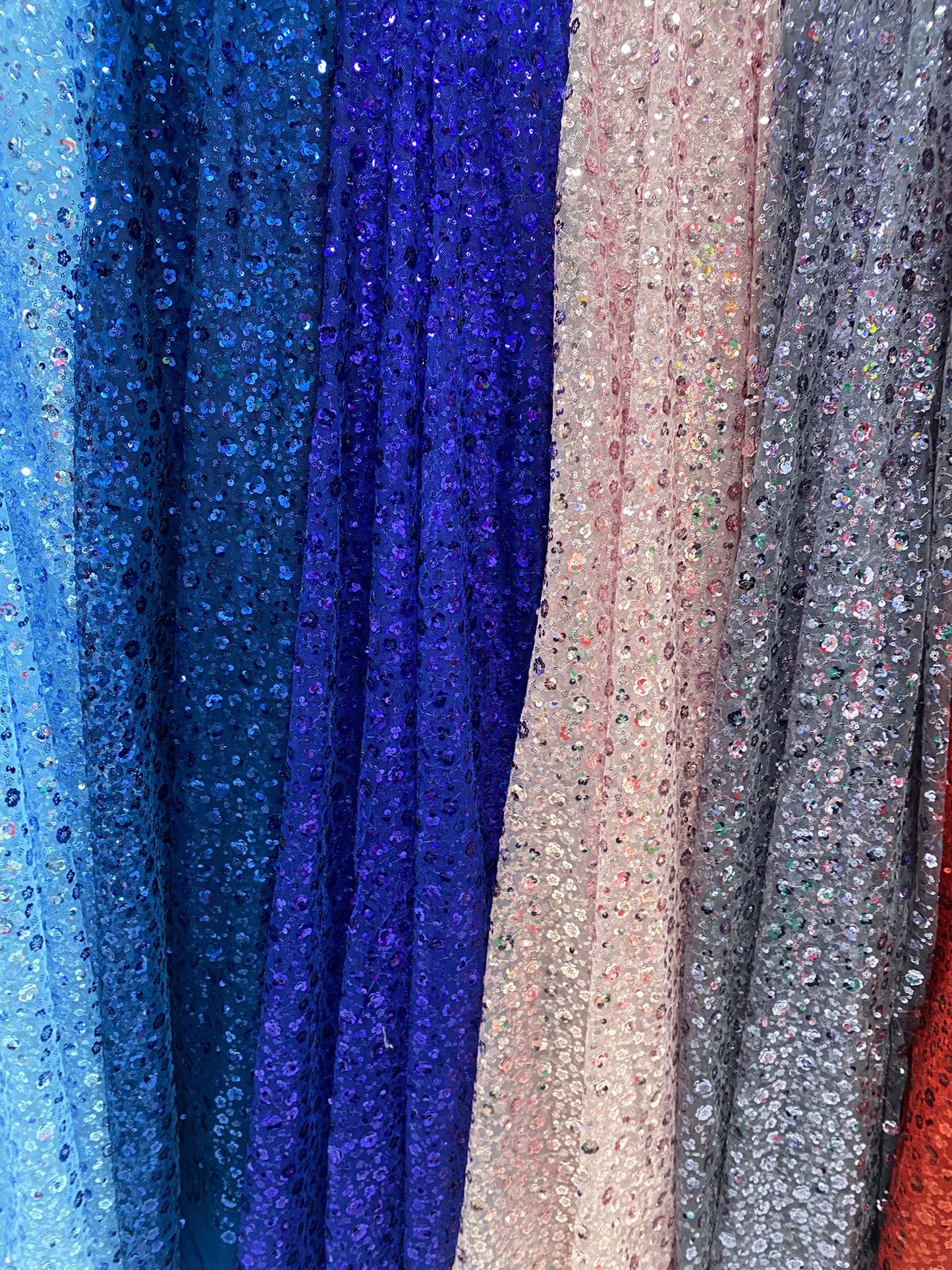Tulle accesorizat cu floricele din paiete ,Albastru