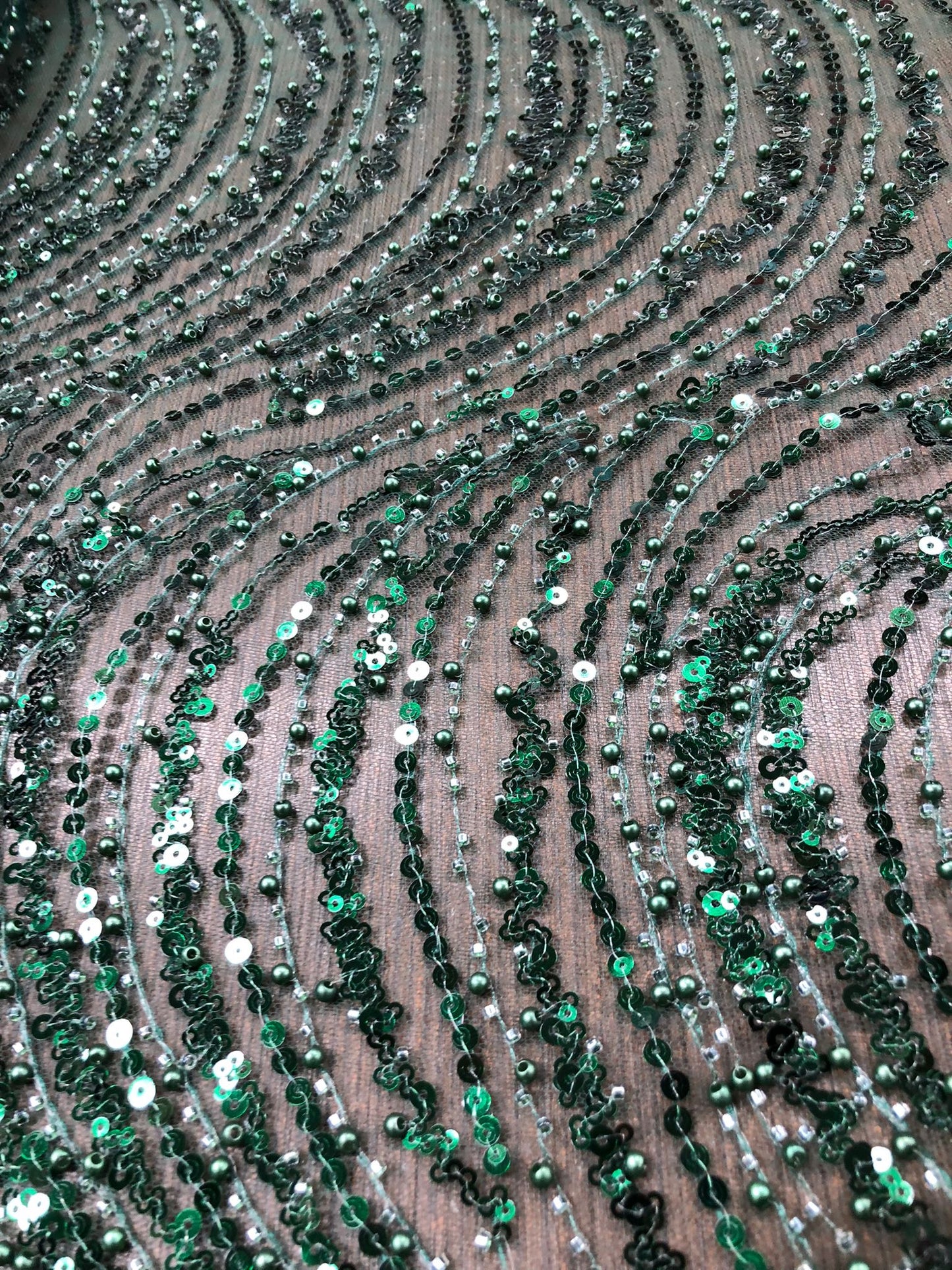 Broderie accesorizata cu paiete si margele, Verde / MODEL EMY