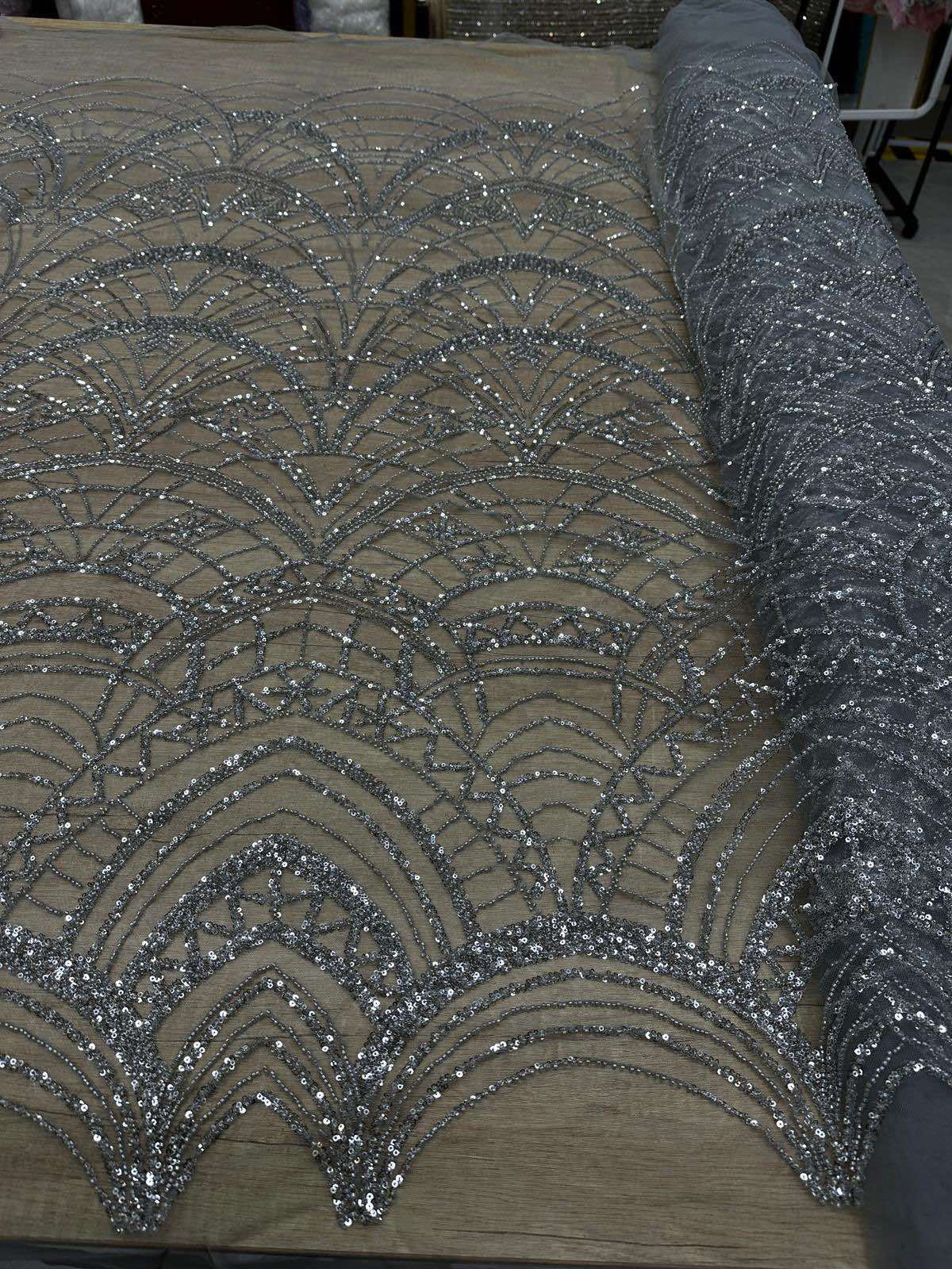 Broderie accesorizata cu paiete si margele, Argintiu - MODEL DELLY