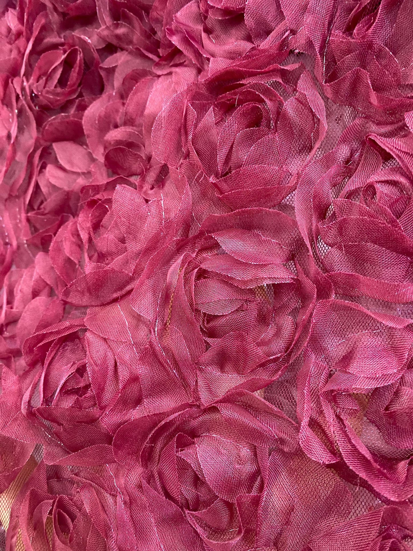Floricele 3D pe suport de tulle , Rosu Inchis