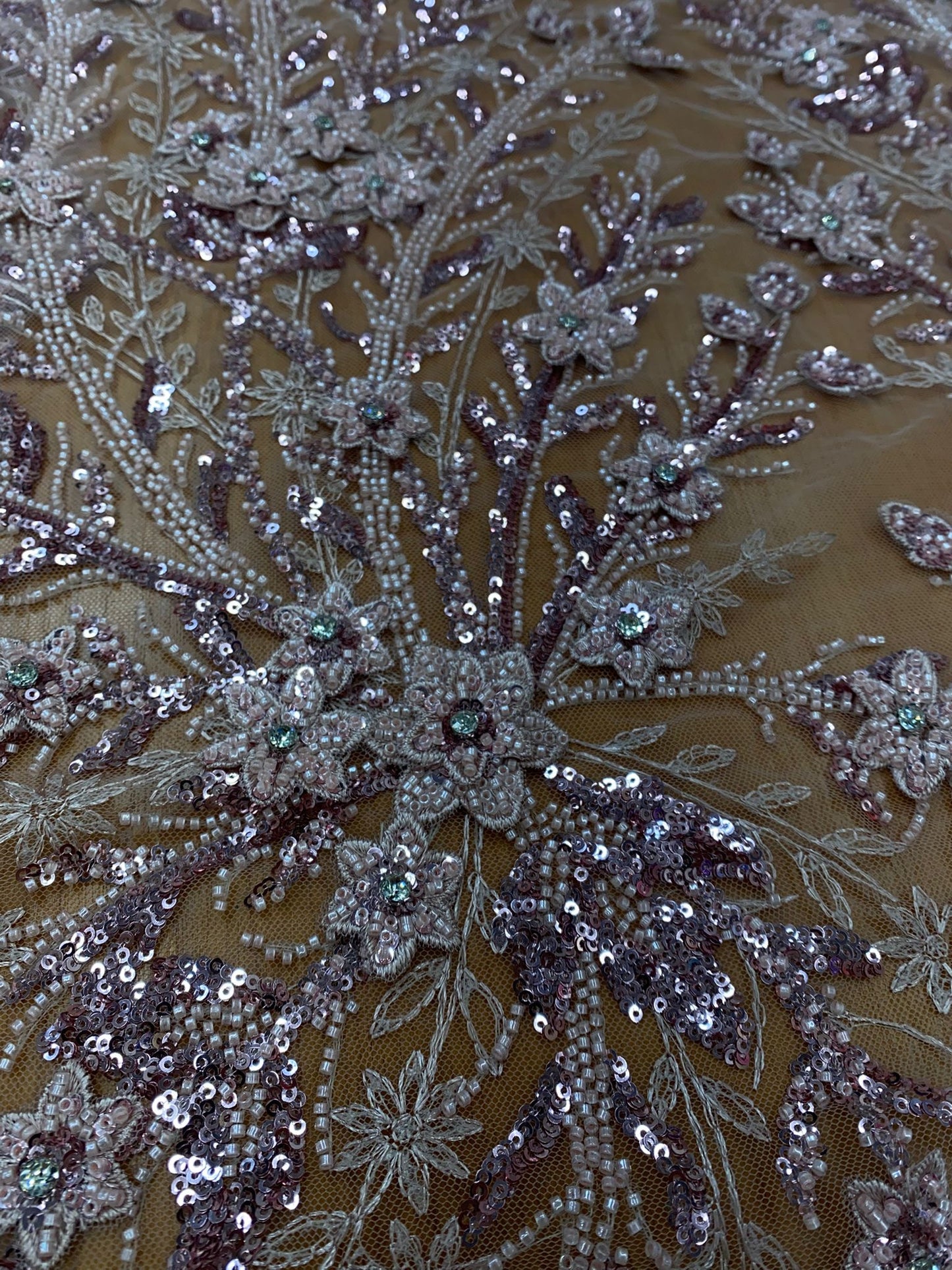 Broderie accesorizata cu paiete si margele , Roz Pudra - MODEL BIA