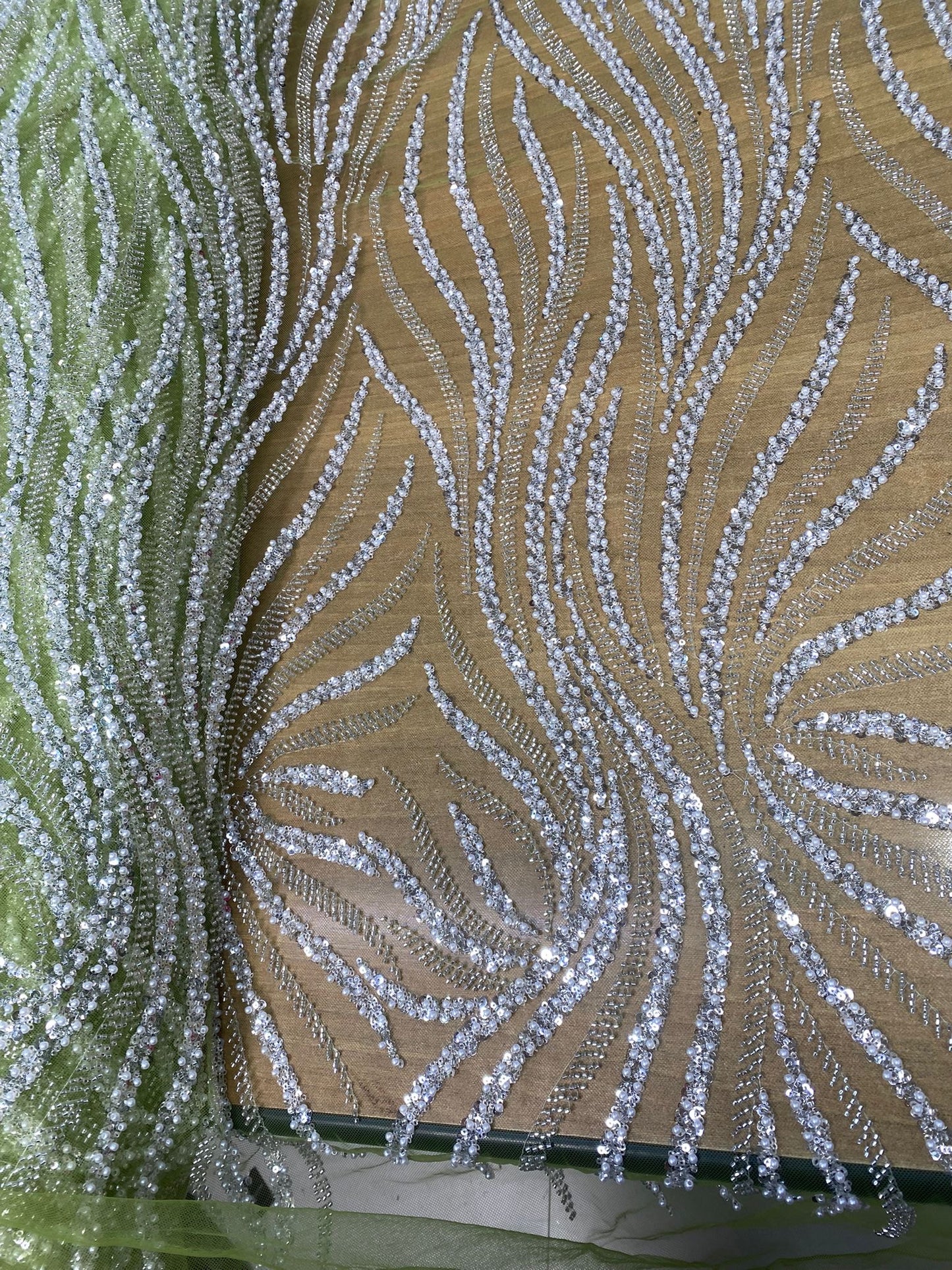 Broderie accesorizată cu paiete si mărgele, Verde lime, Model AVA