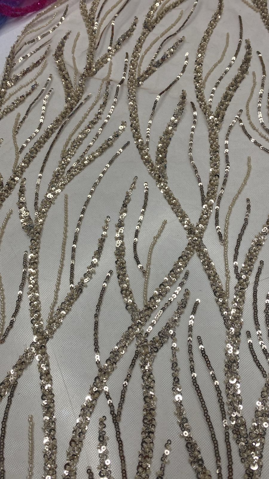 Broderie accesorizata cu paiete si margele, Bej-Auriu - MODEL BEAUTY