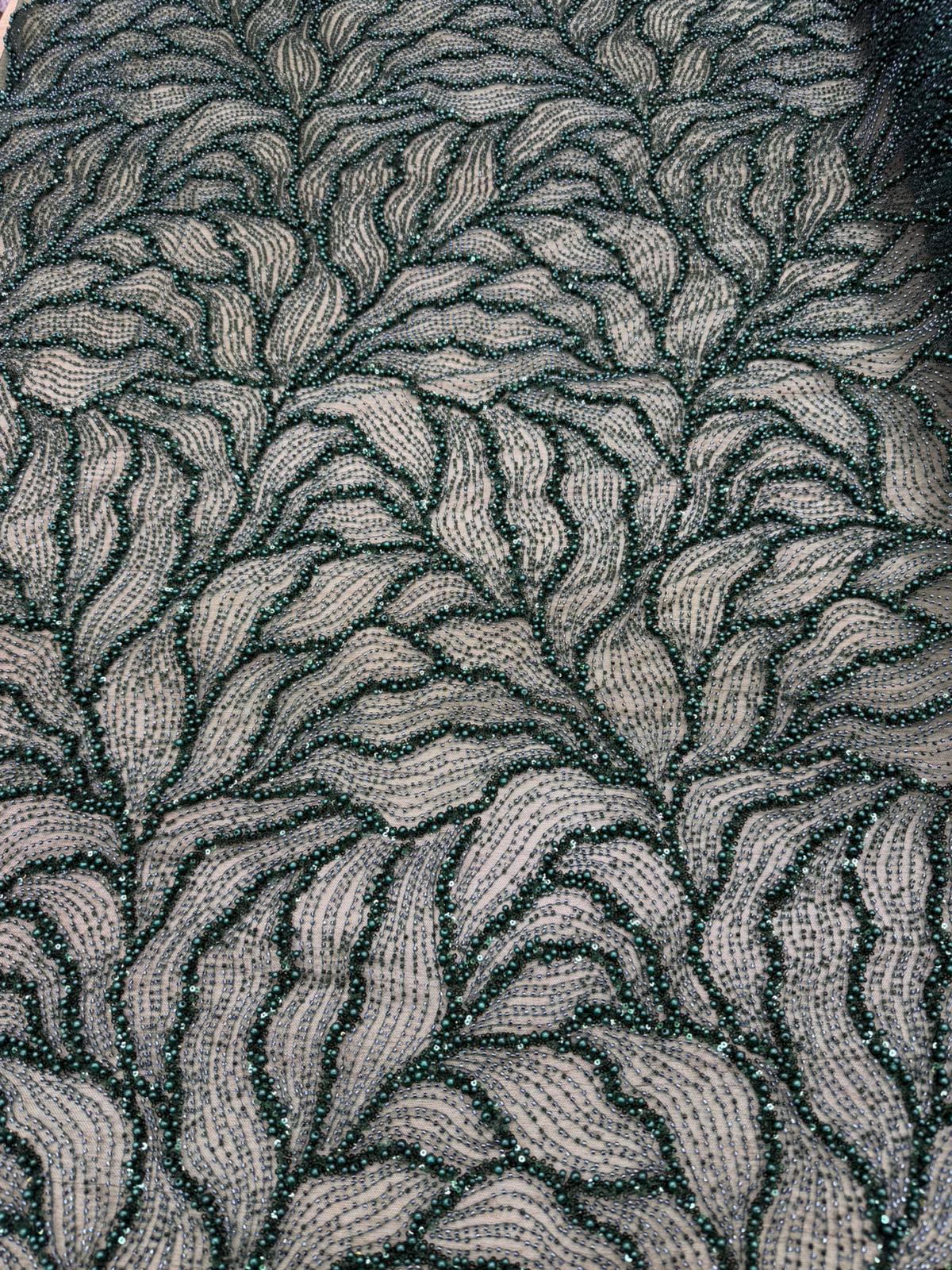 Broderie accesorizata cu margele, Verde - MODEL ALE