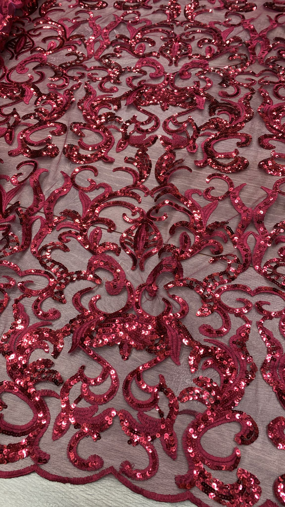Broderie accesorizata cu paiete, Visiniu - MODEL LELIA