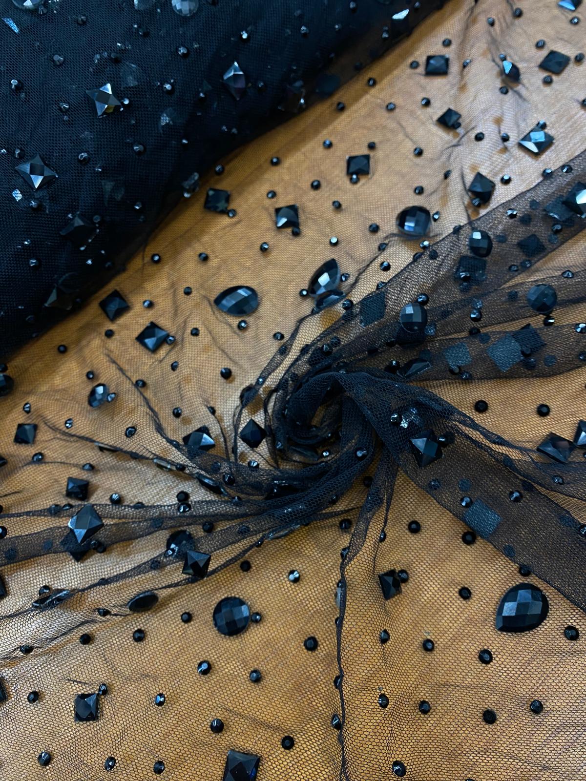 Tulle accesorizat cu pietre si cristale ,Negru - MODEL SEDA