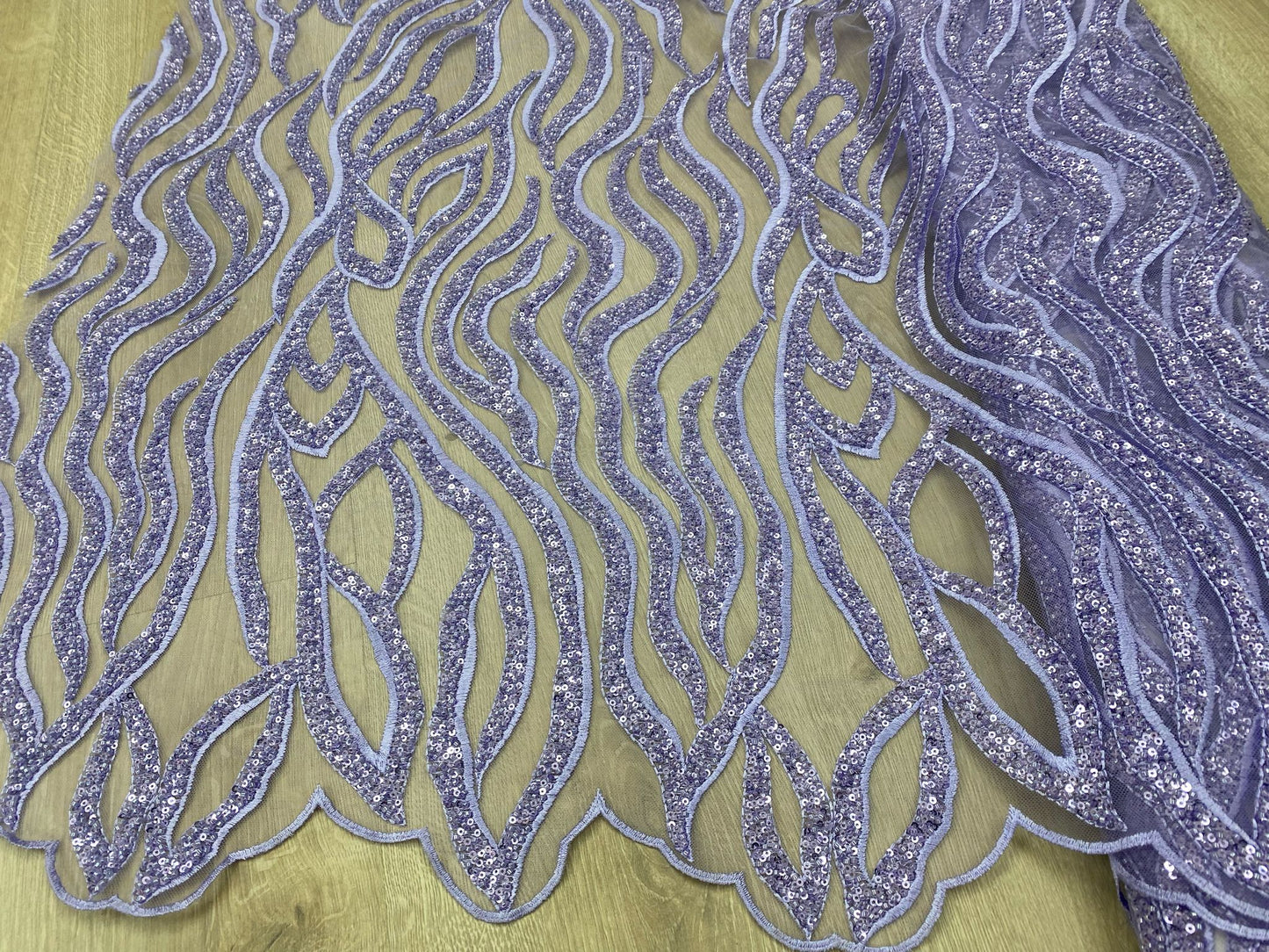 Broderie accesorizata cu paiete si margele ,Mov Lila - MODEL PAMY
