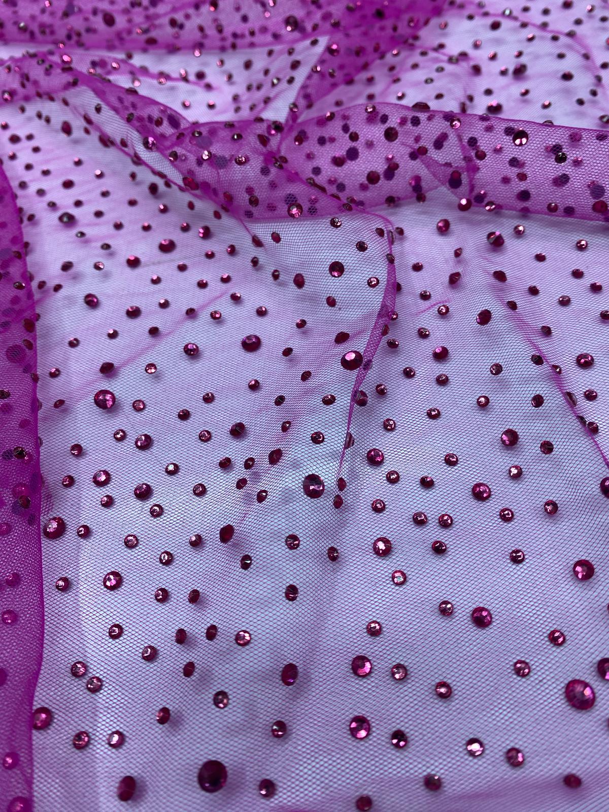 Tulle accesorizat cu multe strasuri , Magenta