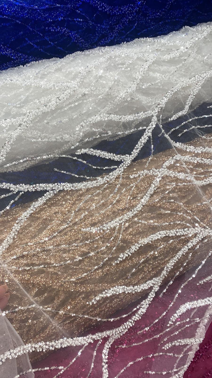 Broderie accesorizata cu paiete si margele, Alb - MODEL BEAUTY