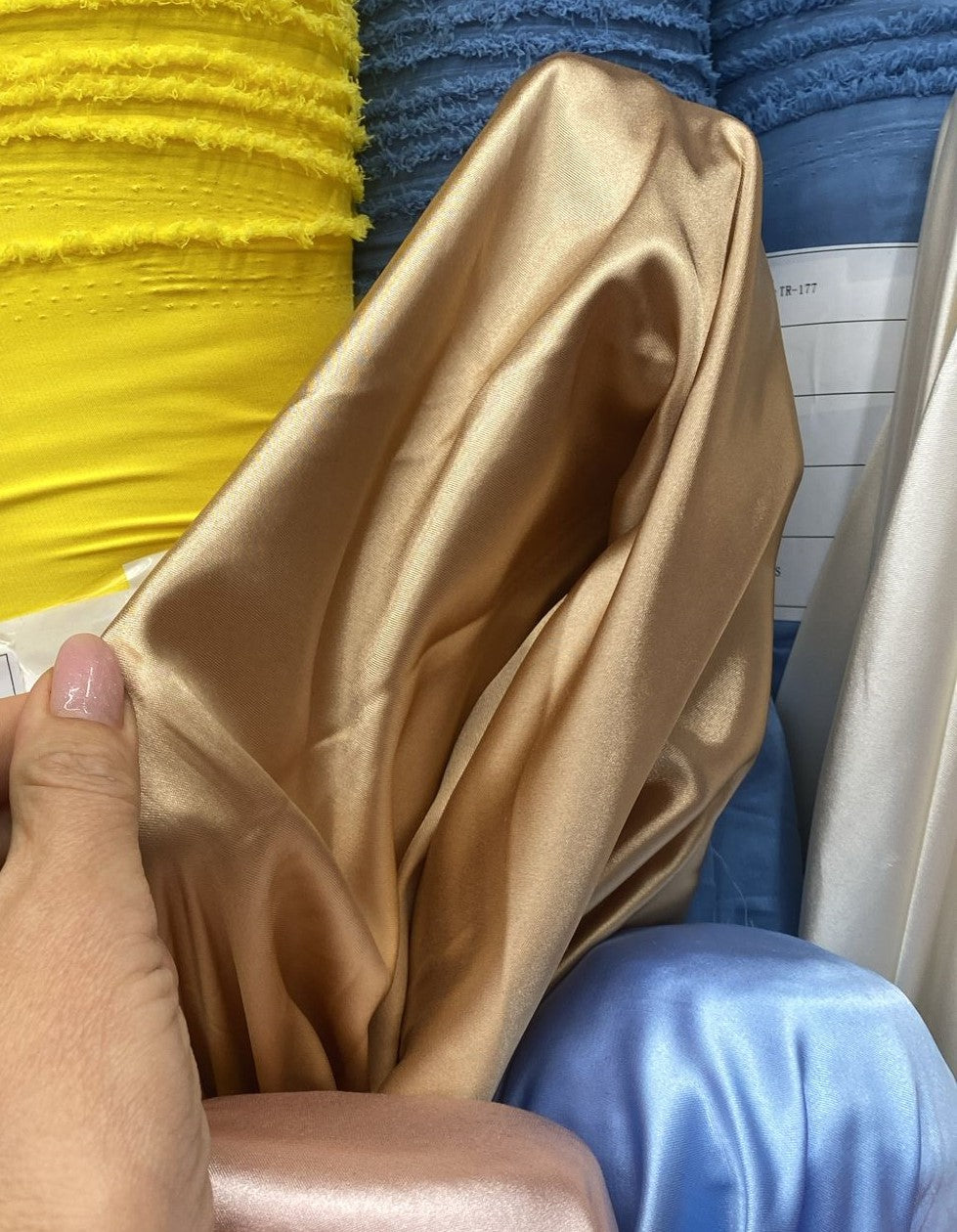 Satin Elastic, Auriu