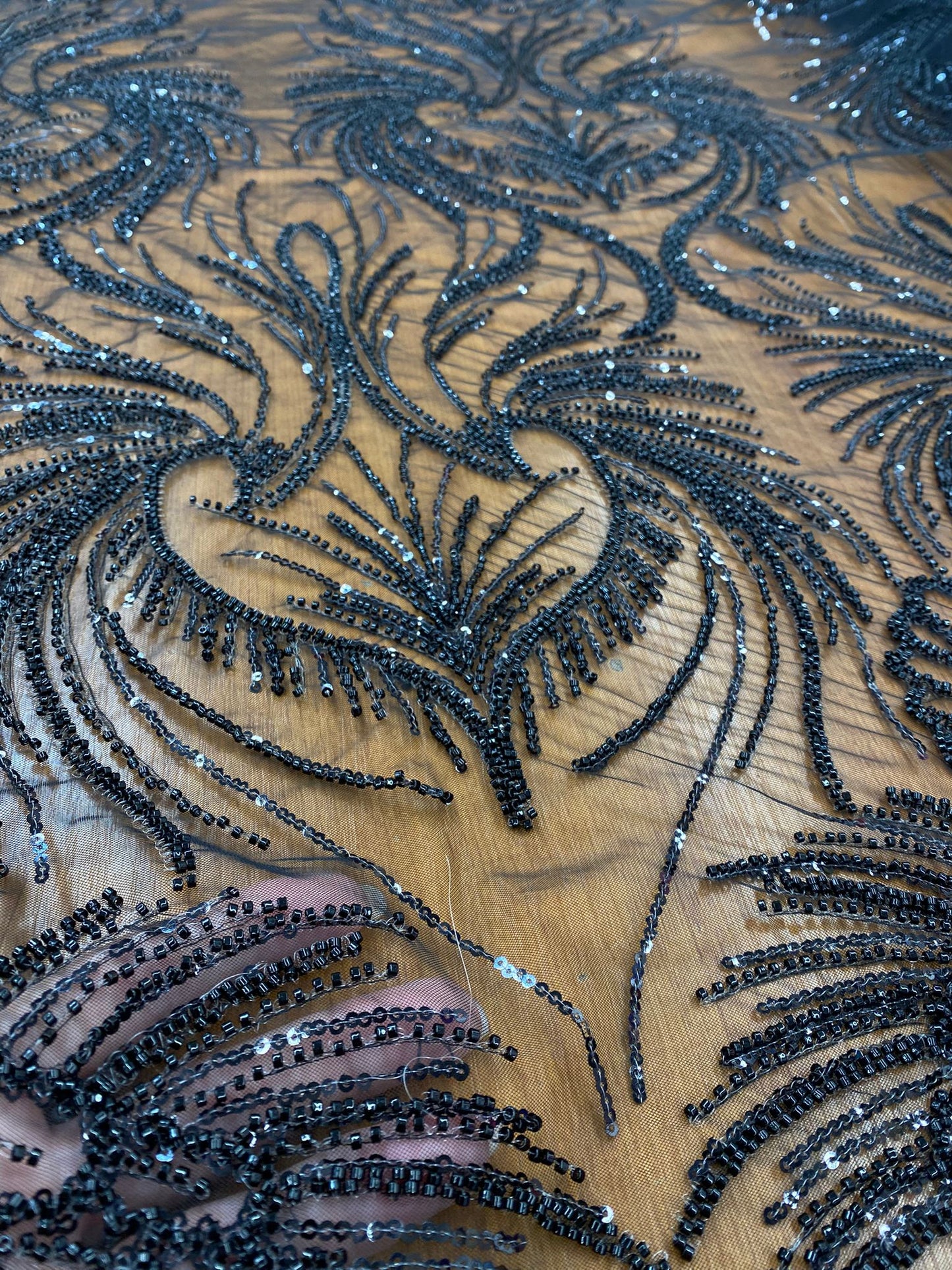 Broderie accesorizata cu paiete si margele, Negru - MODEL ZEY