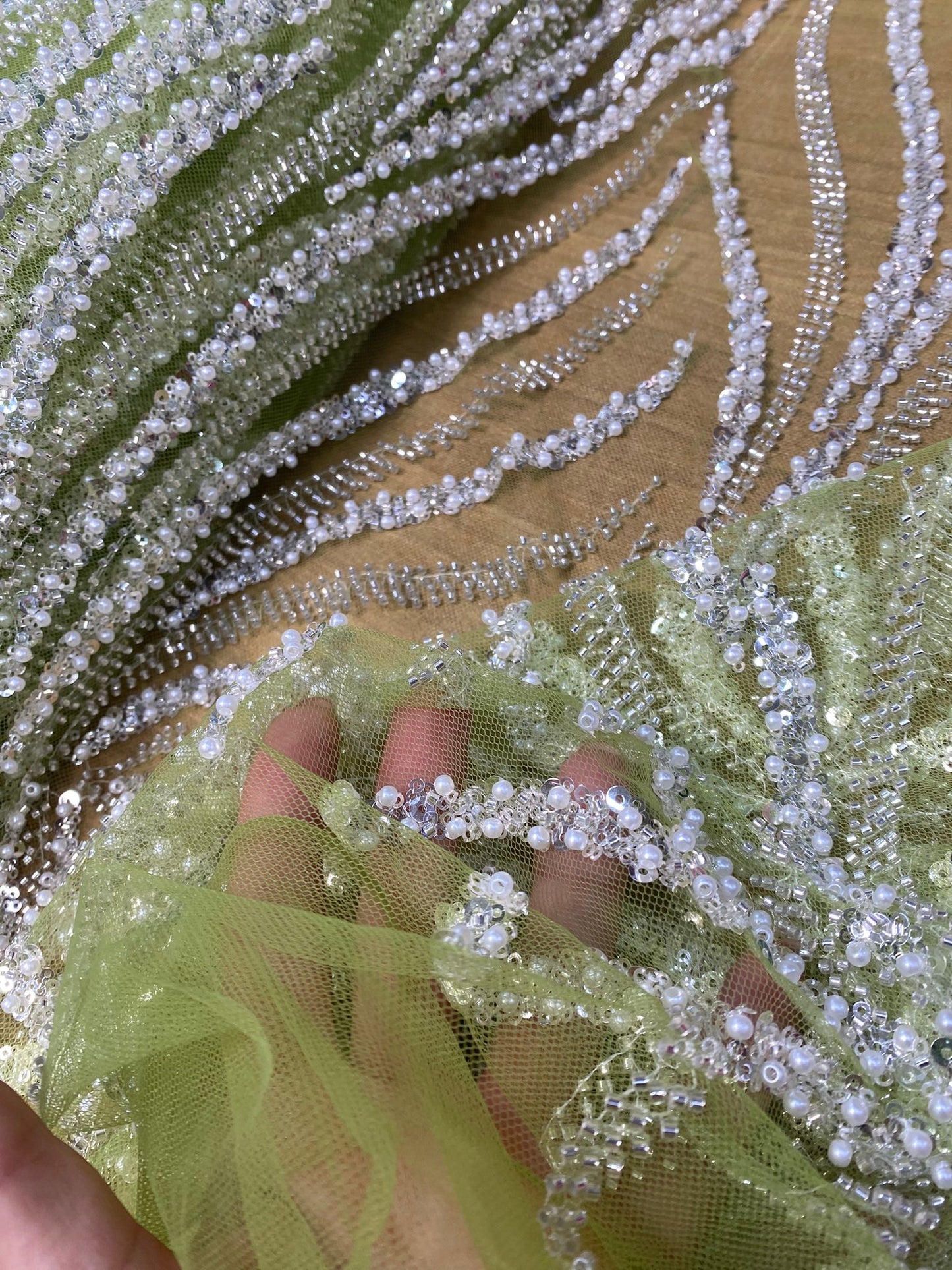 Broderie accesorizată cu paiete si mărgele, Verde lime, Model AVA