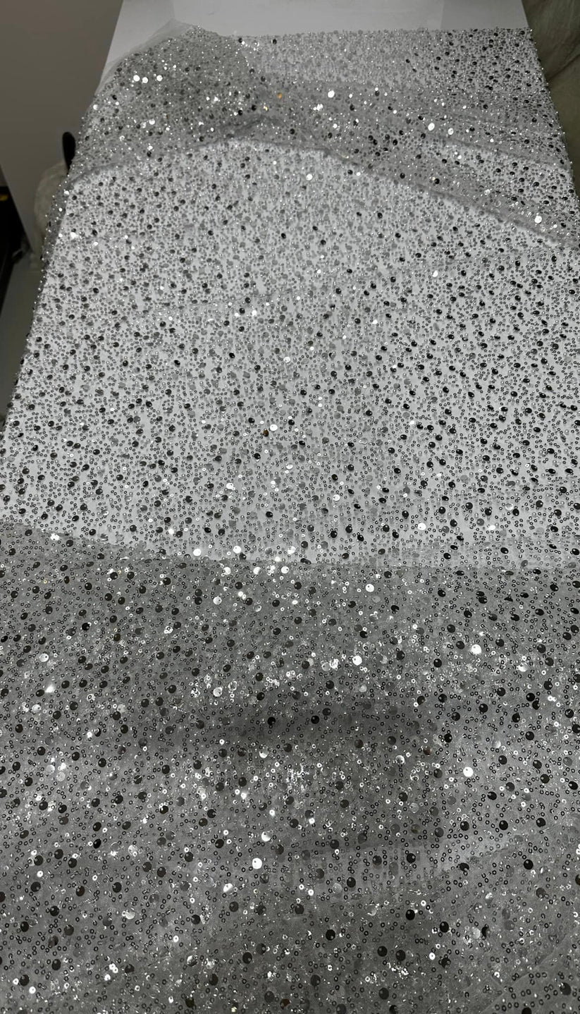 Tulle accesorizat cu paiete si margele, Argintiu / MODEL BIG