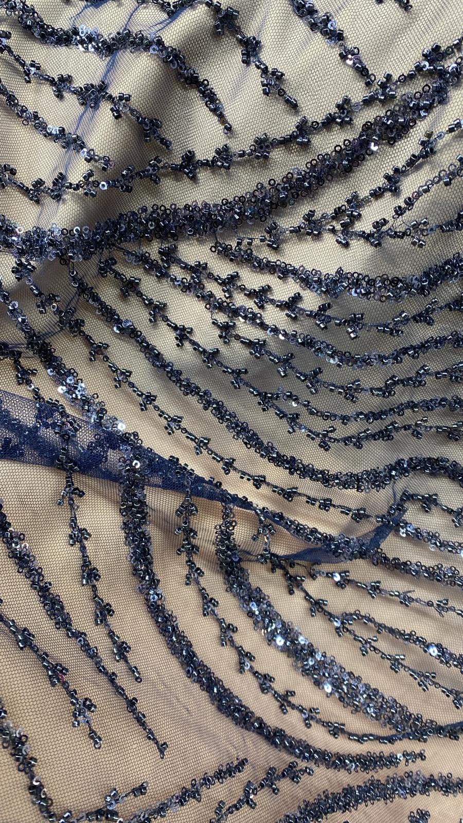 Broderie accesorizata cu paiete si margele, Bluemarin - MODEL ARRY