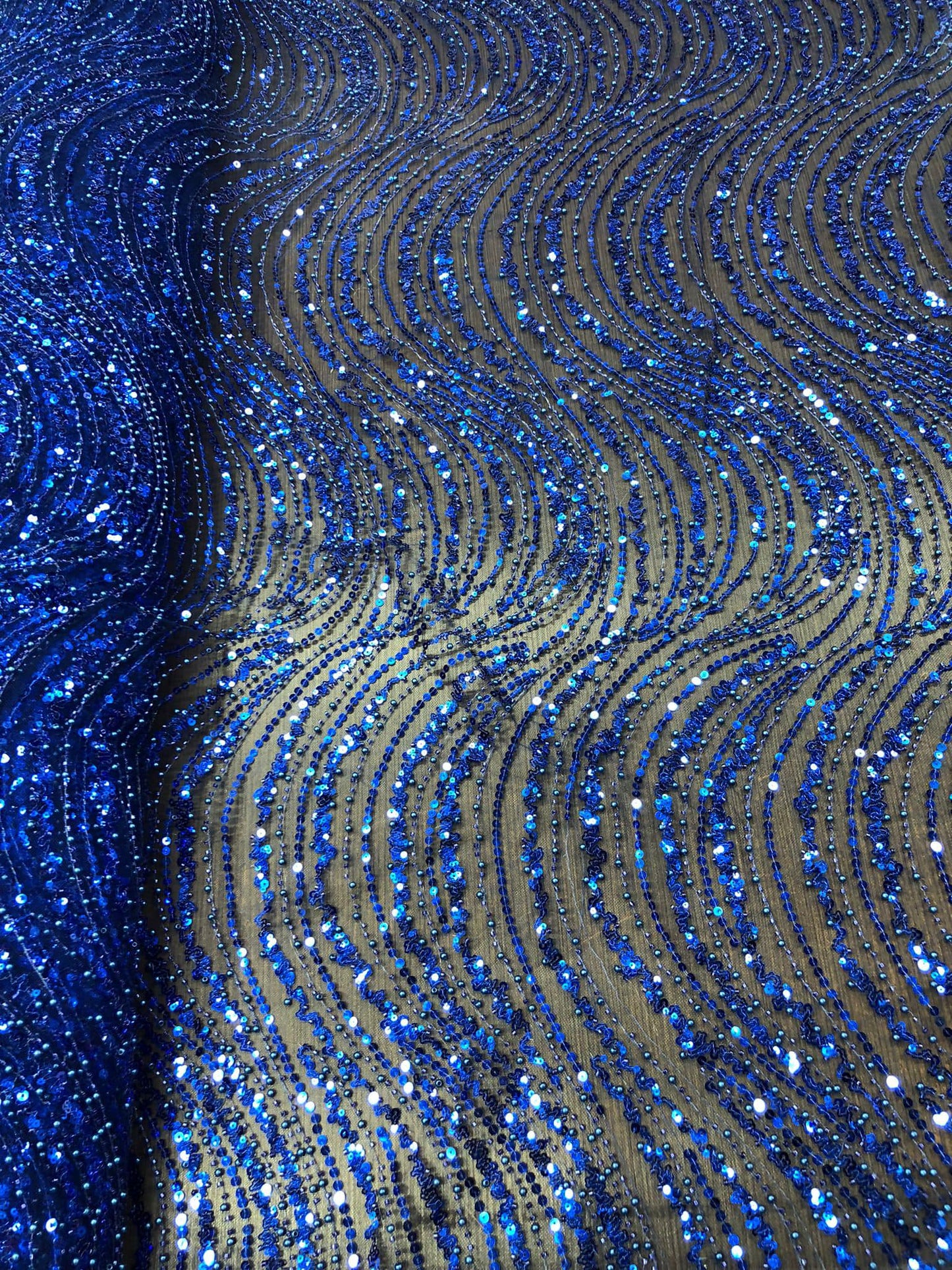 Broderie accesorizata cu paiete si margele, Albastru-royal / MODEL EMY