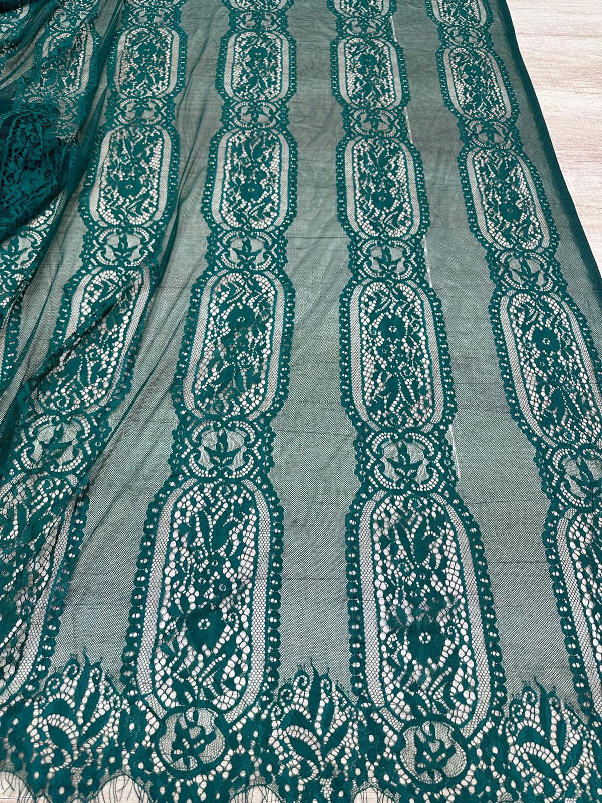 Dantela Chantily , Verde - Cupon 3m - Cod 0016