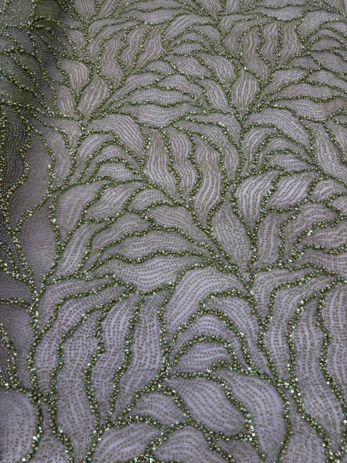 Broderie accesorizata cu margele,Verde deschis - MODEL ALE
