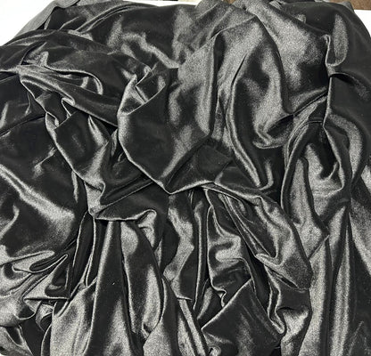 Catifea Elastica, Negru