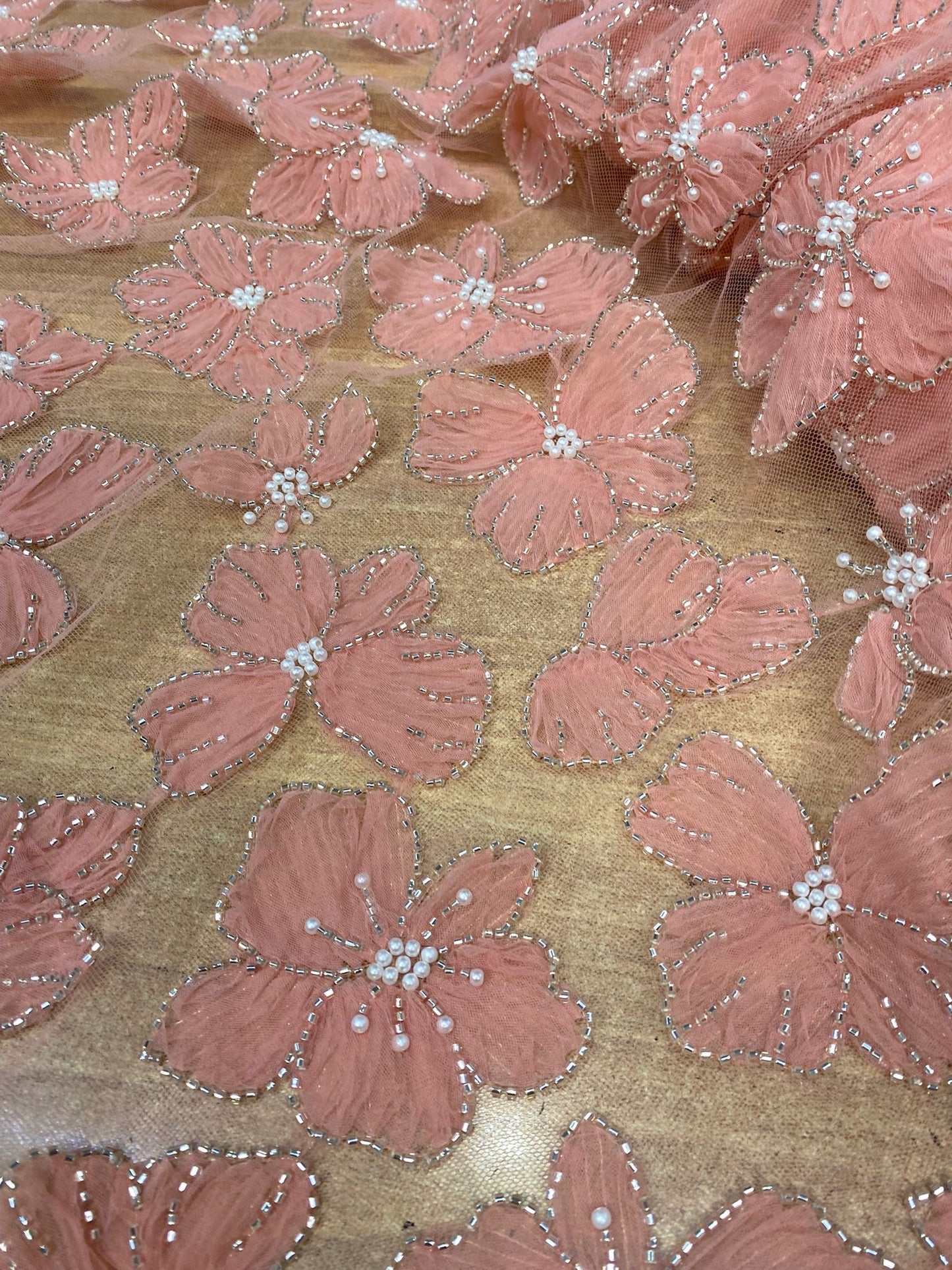 Broderie accesorizata cu paiete si margele, culoare Somon, Model Floral SMT