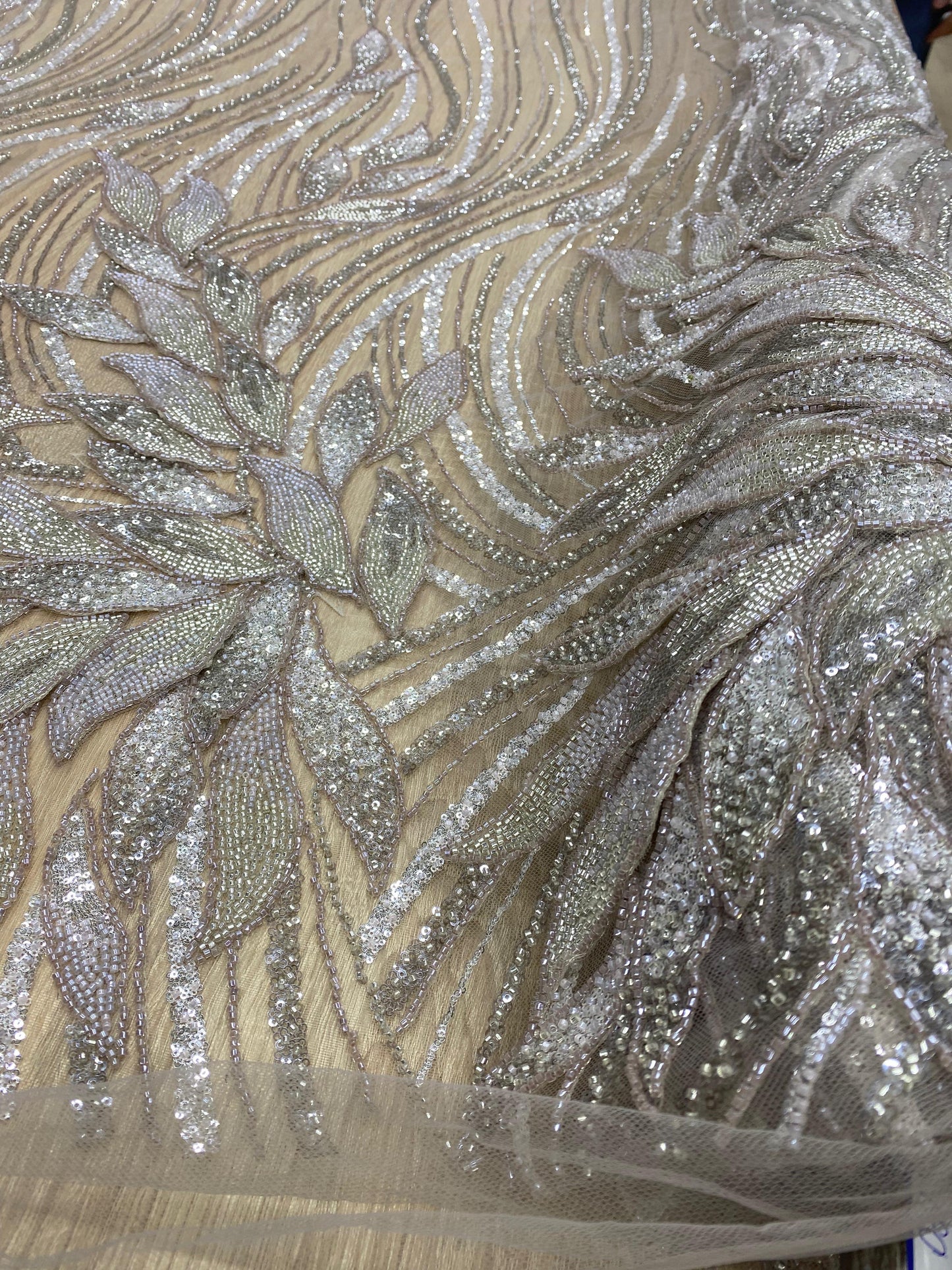 Broderie accesorizata cu paiete si margele, gri, MODEL ANY