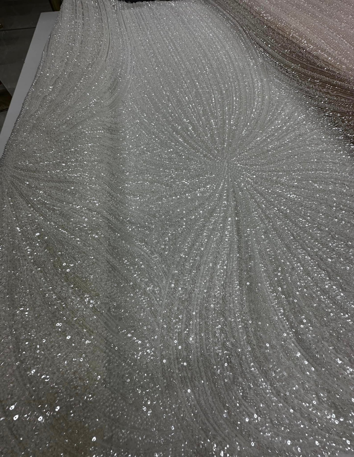 Broderie FULL accesorizata cu paiete si margele / MODEL LUXURY