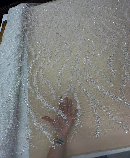 Broderie accesorizata cu paiete si margele, Alb  / MODEL ELLA