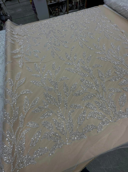 Broderie accesorizata cu paiete si margele / MODEL MERSIN