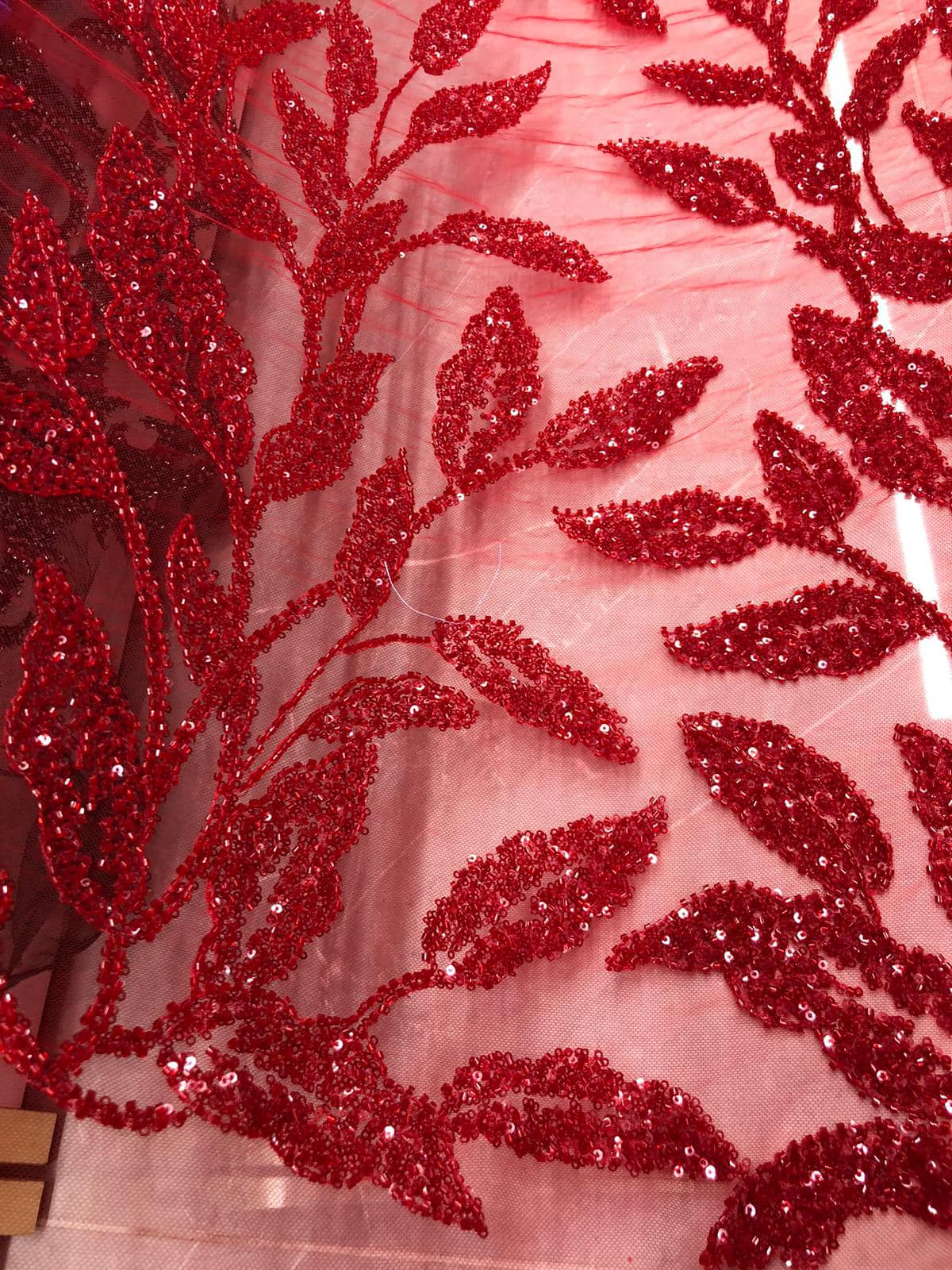 Broderie accesorizata cu paiete si margele / MODEL MERSIN