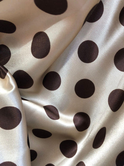 Satin imprimat cu buline
