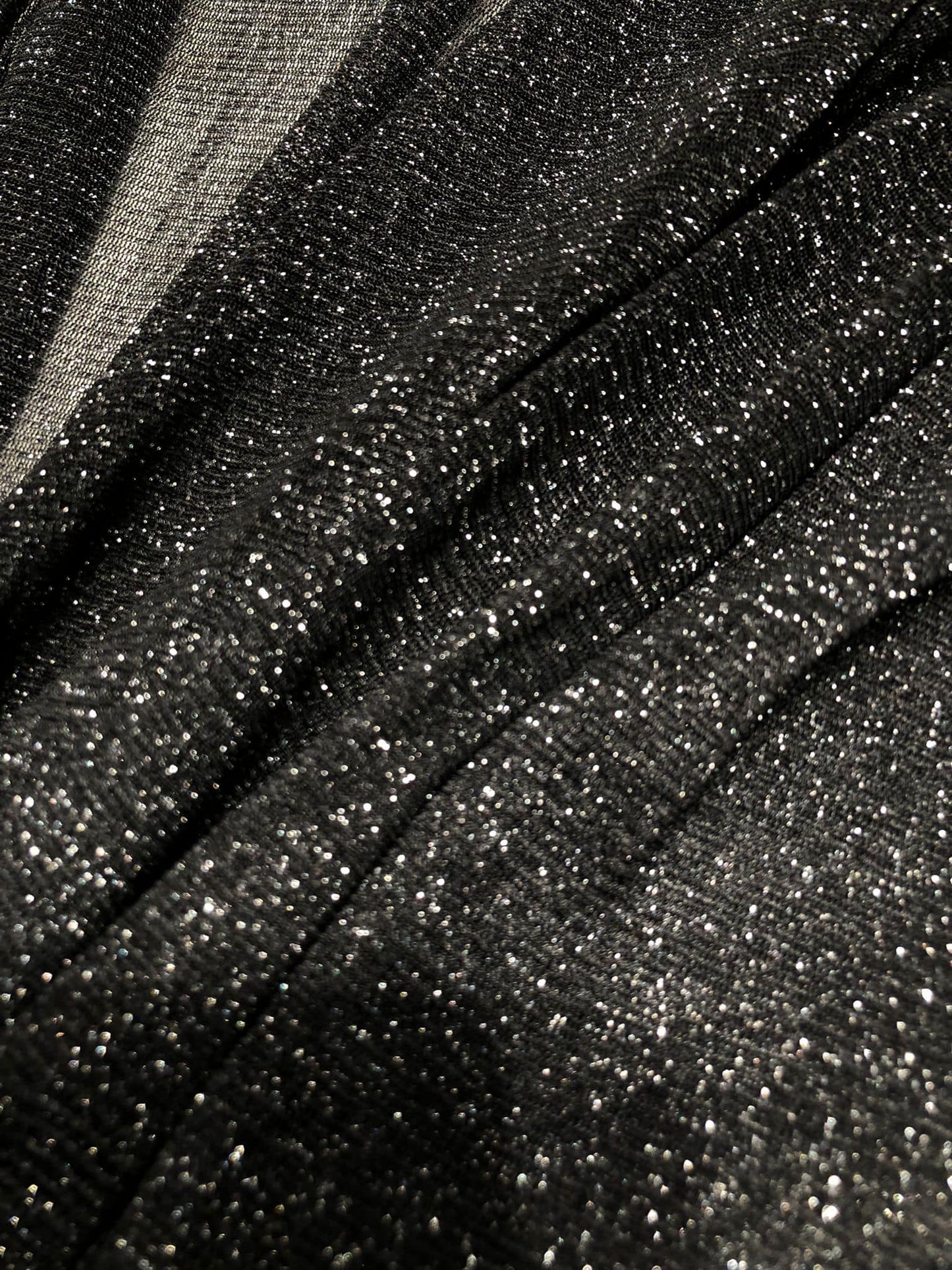 Tulle negru, tip plasa elastica, cu fir lame argintiu