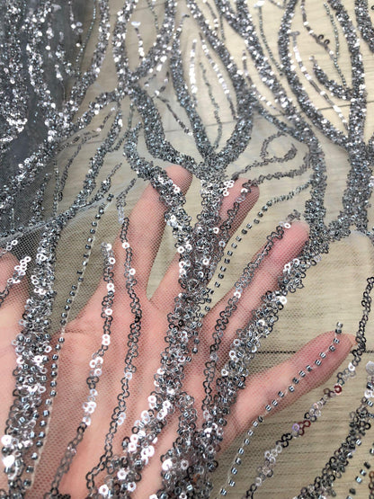Broderie argintie , accesorizata cu paiete si margele - MODEL EMA