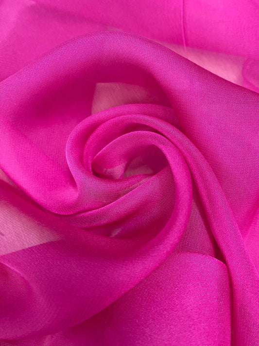 Voal din imitatie de matase , Roz Fuxia