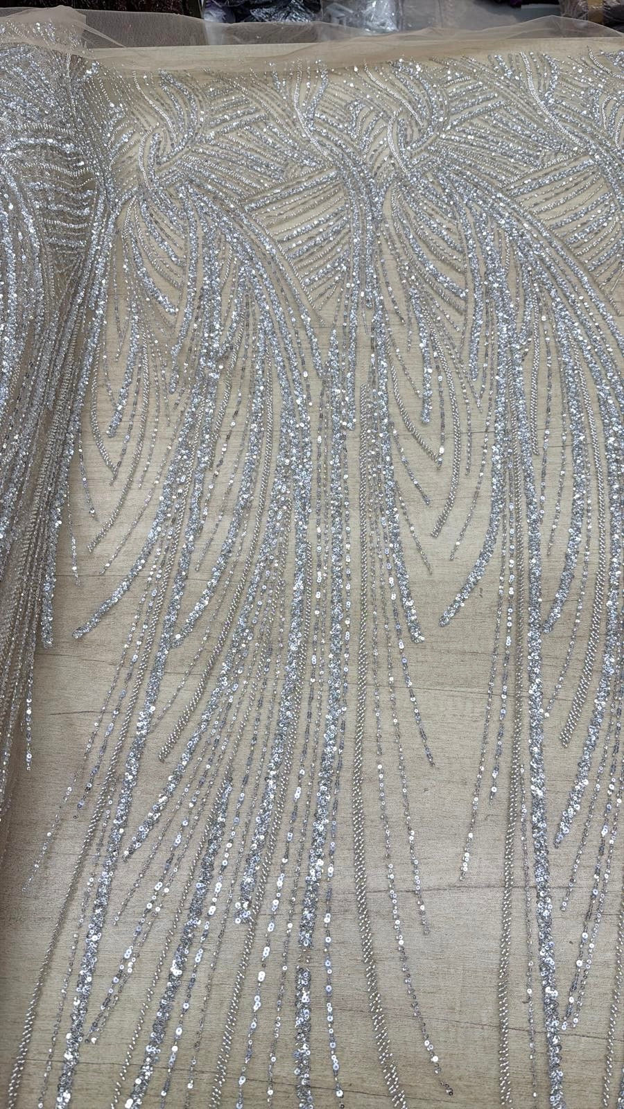 Broderie premium accesorizata cu Argintiu pe tulle Bej, MODEL CLEO