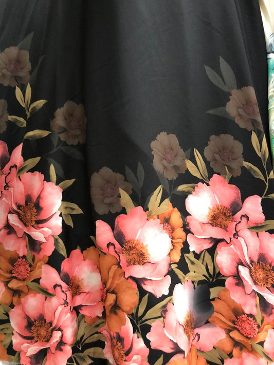 Megan Crep , imprimat cu floricele , Negru