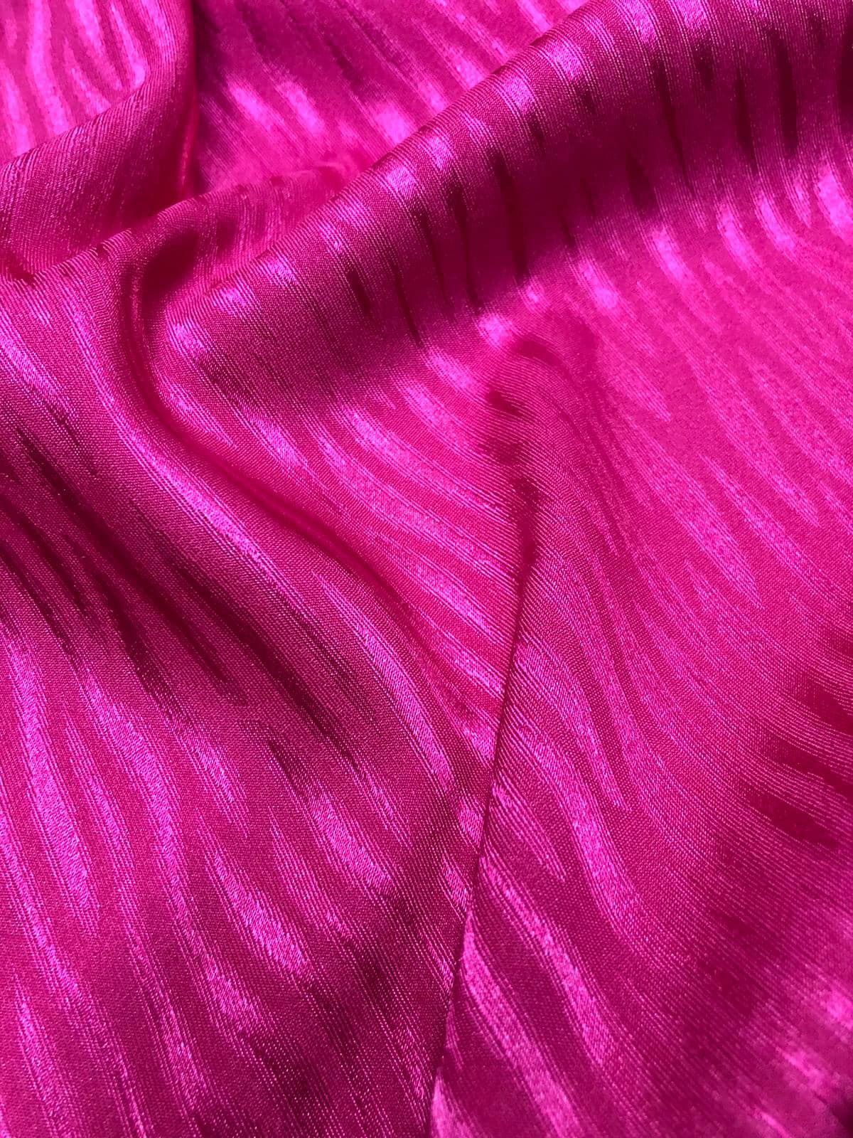 Satin Jacquard , Roz Fuxia - MODEL LINII