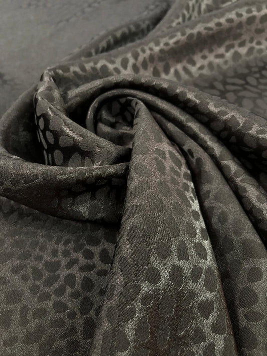 Satin Jacquard , Negru / MODEL LEOPARD