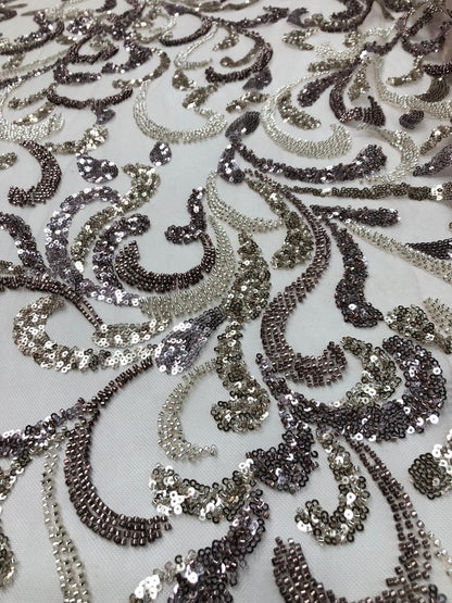 Broderie accesorizata cu paiete si margele / MODEL AMELIA - VARIANTA 2